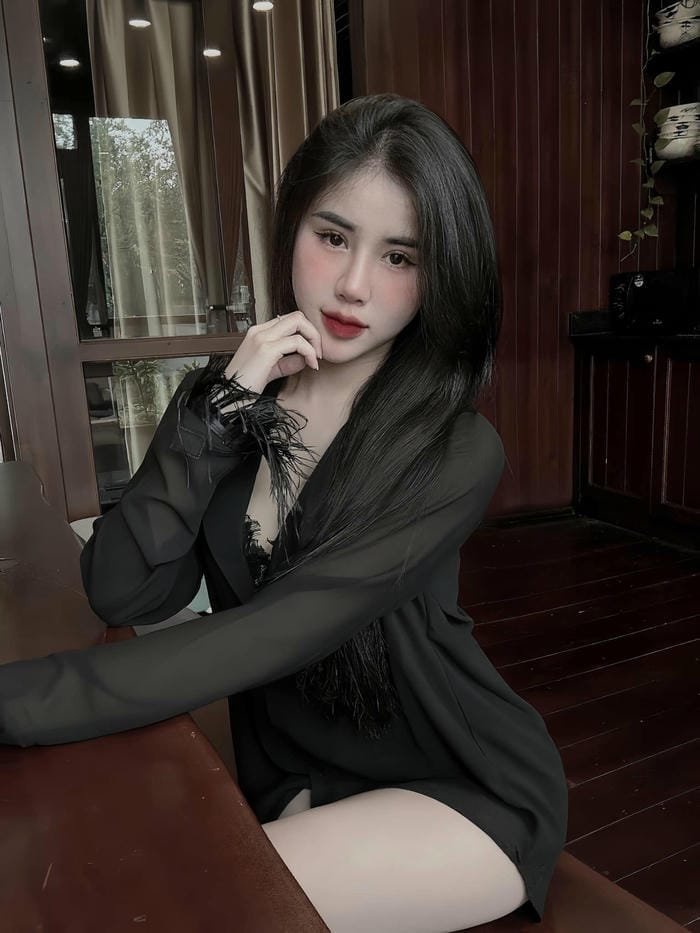 Tải ảnh Phan Thị Lê Na bikini gợi tình nhất