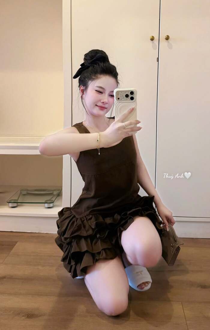 Thuỳ Anh sexy body hot trend