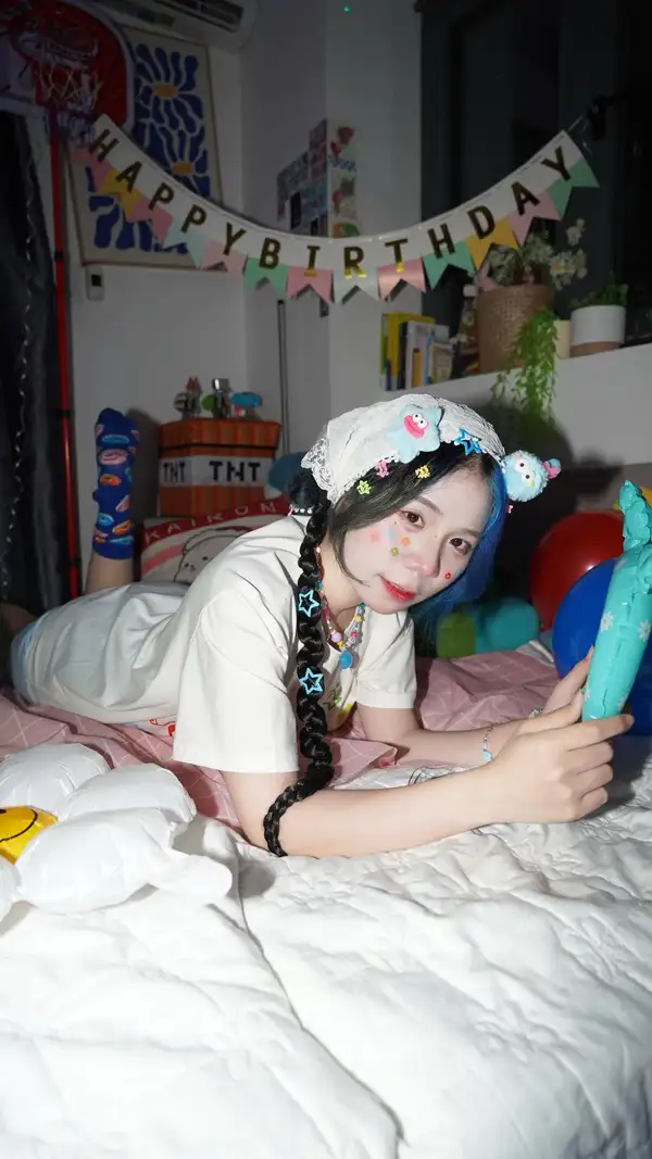 Ảnh Sex Mèo Simmy Nóng Bỏng Căng Tròn
