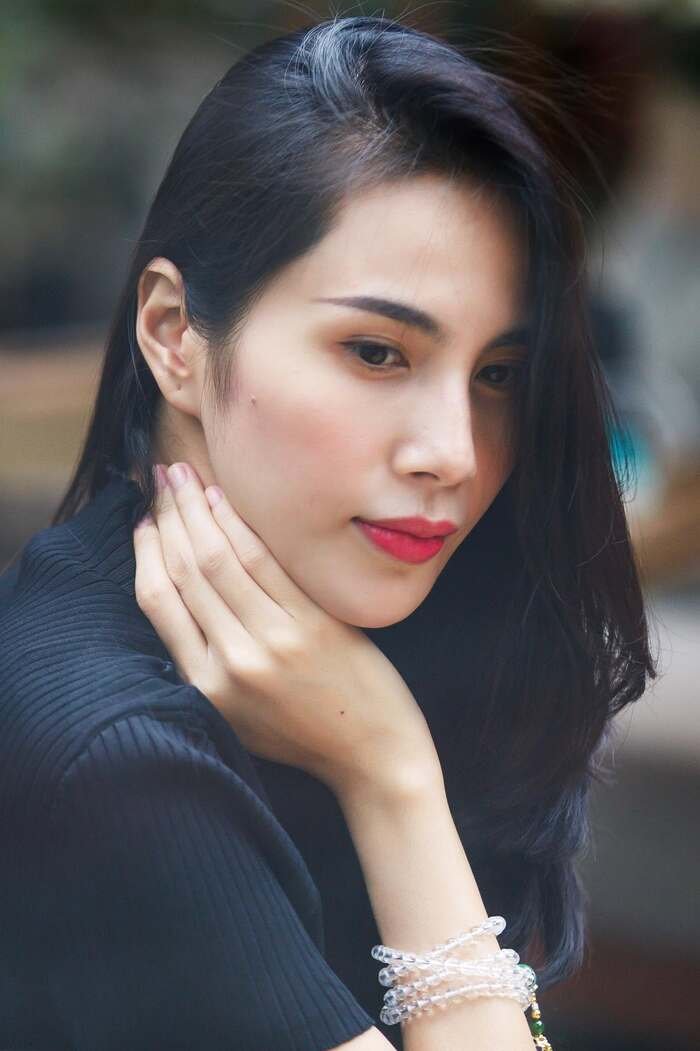 Ca sĩ Thuỷ Tiên là ai thế