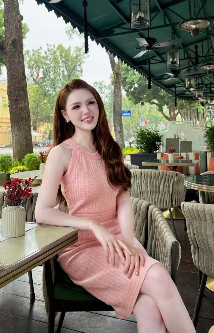 Hình ảnh Hà Bích Ngọc tạo dáng chuyên nghiệp