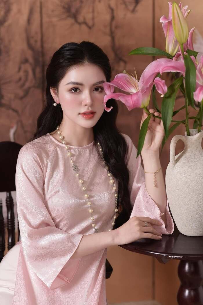 Ảnh avatar Hà Bích Ngọc rạng rỡ tươi tắn