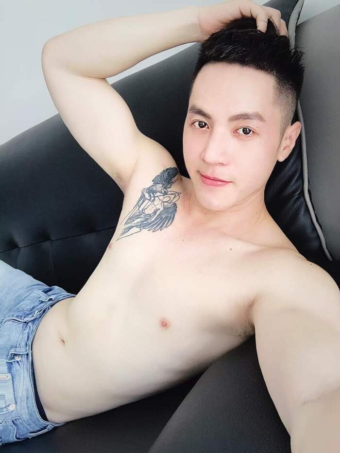 Ảnh Trai Đẹp Show Cặc To Nóng