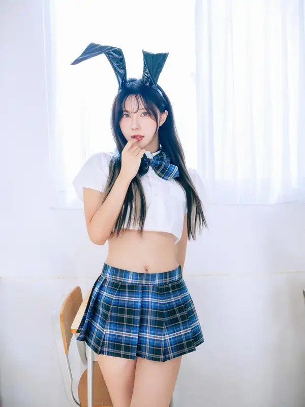 Ảnh Gái Xinh Lồn Trắng Sex Nóng