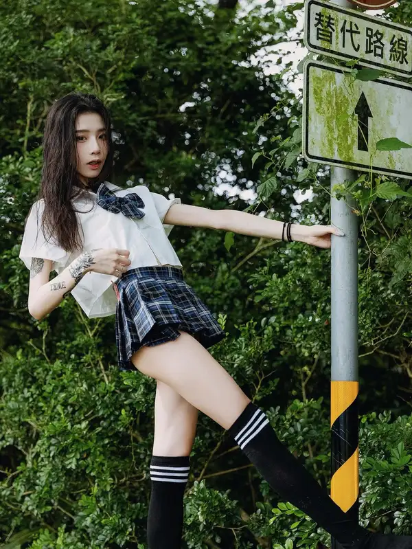 Nóng Bỏng Học Sinh 18 Ảnh Thật Khiêu Gợi Cao