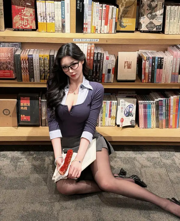 Ảnh Gái Xinh Lồn Căng Sex Quyến Rũ