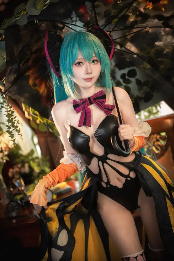 Album cosplay Senyuki bị dí mạnh mẽ
