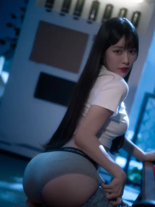 Bộ ảnh hotgirl show hàng nóng bỏng
