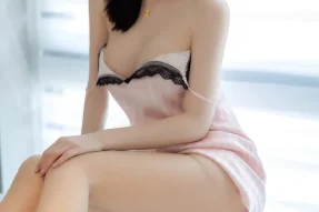 372+ ảnh gái xinh thủ dâm không che lộ vú to siêu nứng