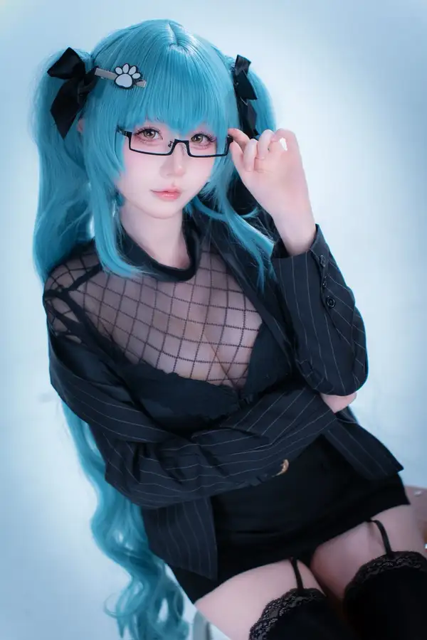 Tải ảnh cosplay Senyuki lồn căng